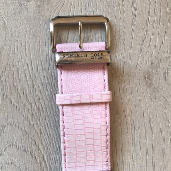 Kenneth Cole Watch - Picture 3 of 4